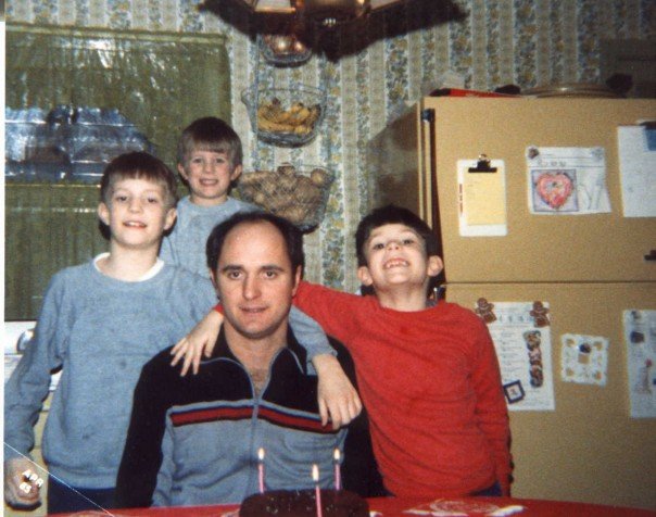 199389_4552683108_5453_n